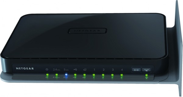 NETGEAR RangeMax Dual Band Wireless-N Gigabit Router WNDR3700